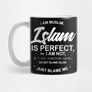 I AM MUSLIM Mug